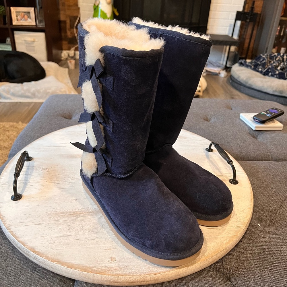 Koolaburra Navy Boots with Shearling and Bows